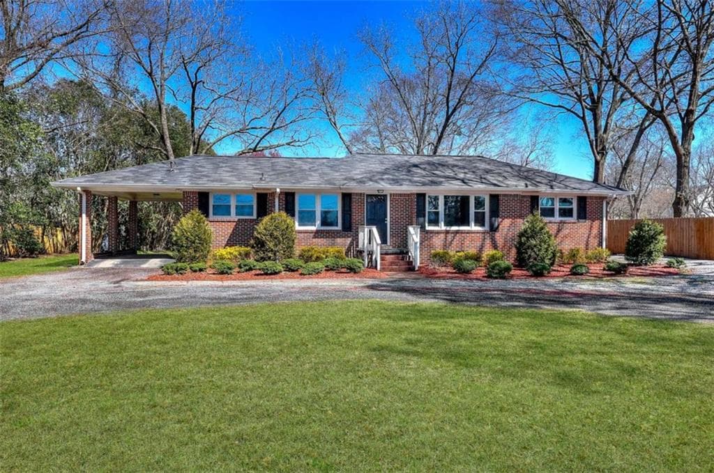 2 bedroom, 2 bathroom single family residence sold at 4212 Logan Drive, Loganville, GA 30052