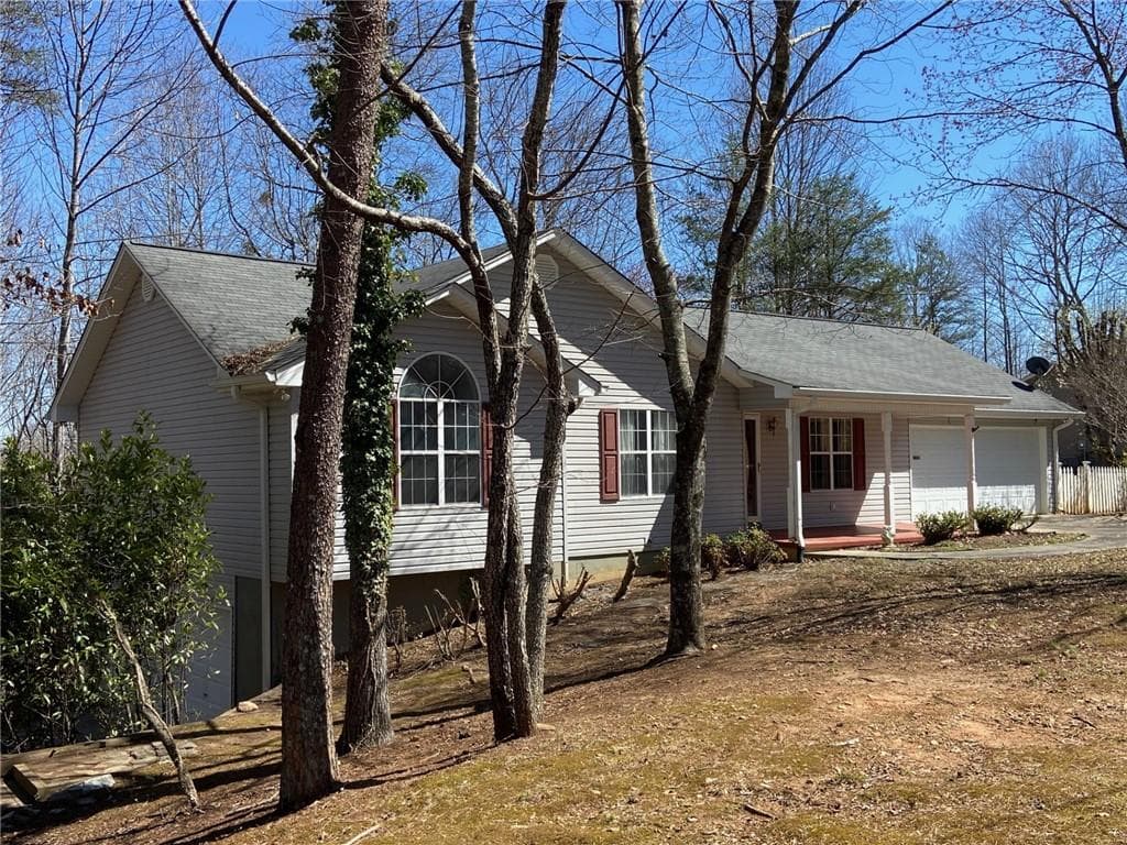 3 bedroom, 2 bathroom single family residence sold at 359 Ivy Terrace, Dahlonega, GA 30533