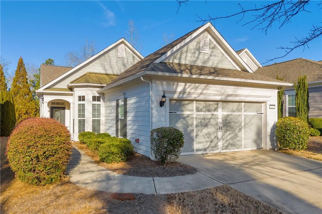 3 bedroom, 2 bathroom single family residence sold at 303 Sandy Springs Drive, Griffin, GA 30223