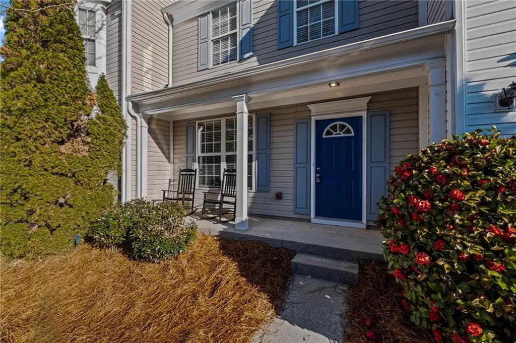 2 bedroom, 3 bathroom townhouse sold at 2639 Ashleigh Lane, Alpharetta, GA 30004 — photo 1 of 1