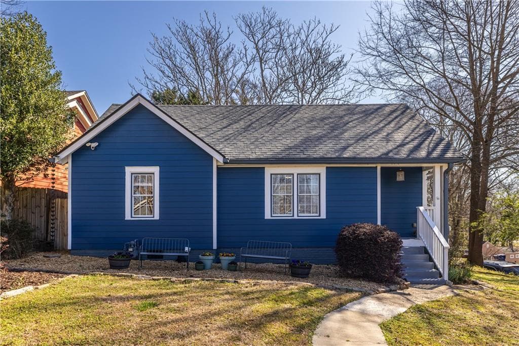 3 bedroom, 1 bathroom, 1,034 sq ft single family residence sold at 606 Glenwood Place, Atlanta, GA 30316