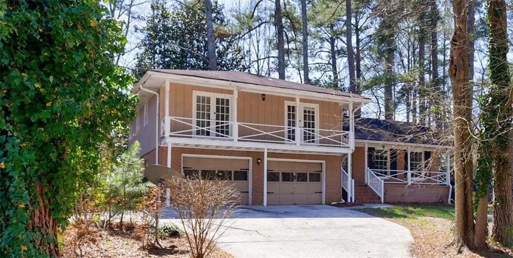 3 bedroom, 3 bathroom single family residence sold at 1618 Cheryl Leigh Drive, Riverdale, GA 30296