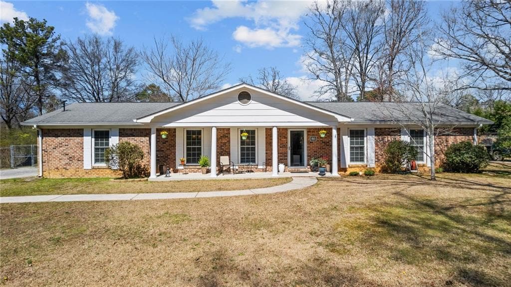 3 bedroom, 2 bathroom single family residence sold at 18 Donley Drive, Rome, GA 30165