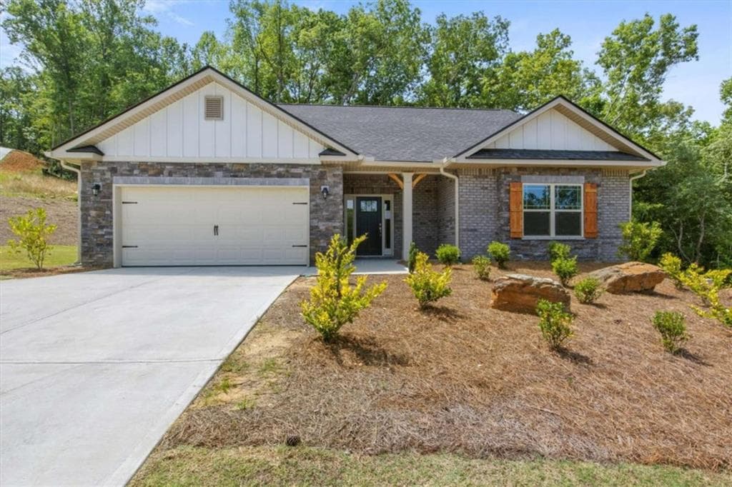 4 bedroom, 3 bathroom single family residence sold at 141 Lynn Top Ridge, Dallas, GA 30157