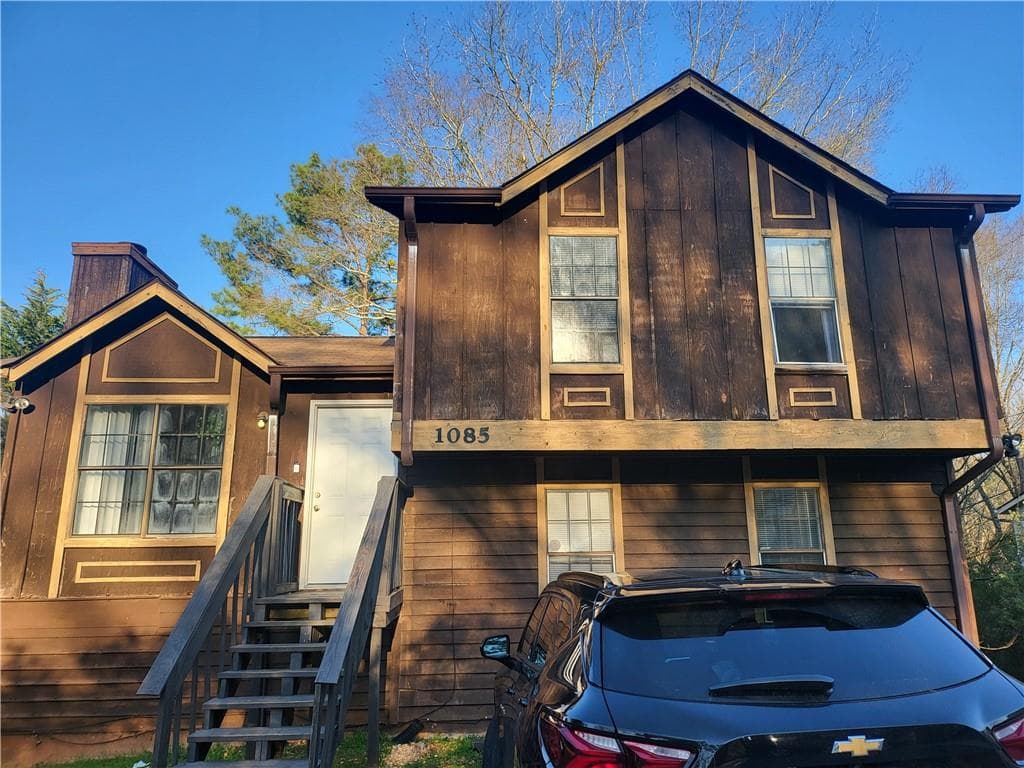 4 bedroom, 1 bathroom single family residence sold at 1085 Mainstreet Valley Drive, Stone Mountain, GA 30088
