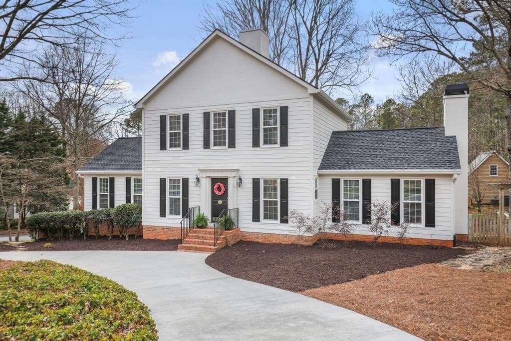 5 bedroom, 4 bathroom single family residence sold at 2828 Saddlebrook Way, Marietta, GA 30064