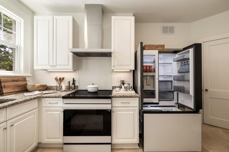 1 bedroom, 1 bathroom condominium sold at 435 10th Street 18, Atlanta, GA 30309