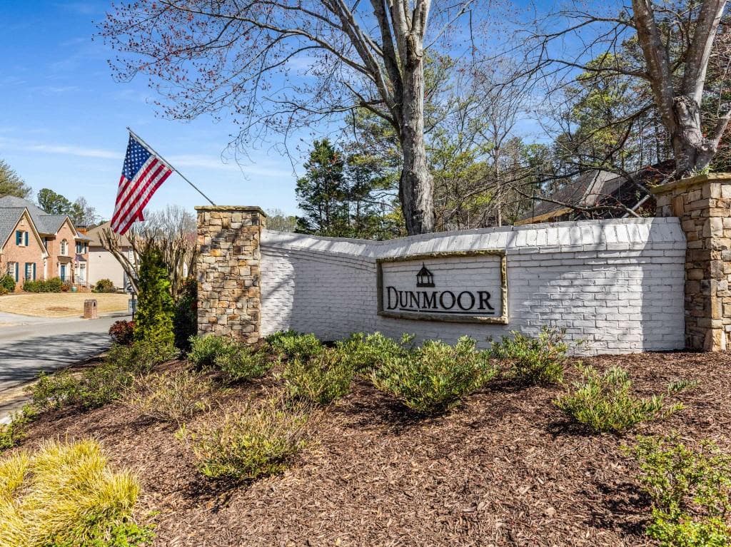 5 bedroom, 5 bathroom single family residence sold at 10815 Centennial Drive, Alpharetta, GA 30022