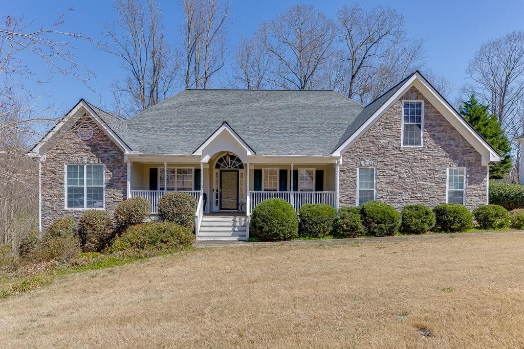 4 bedroom, 3 bathroom single family residence sold at 5559 River Valley Way, Flowery Branch, GA 30542