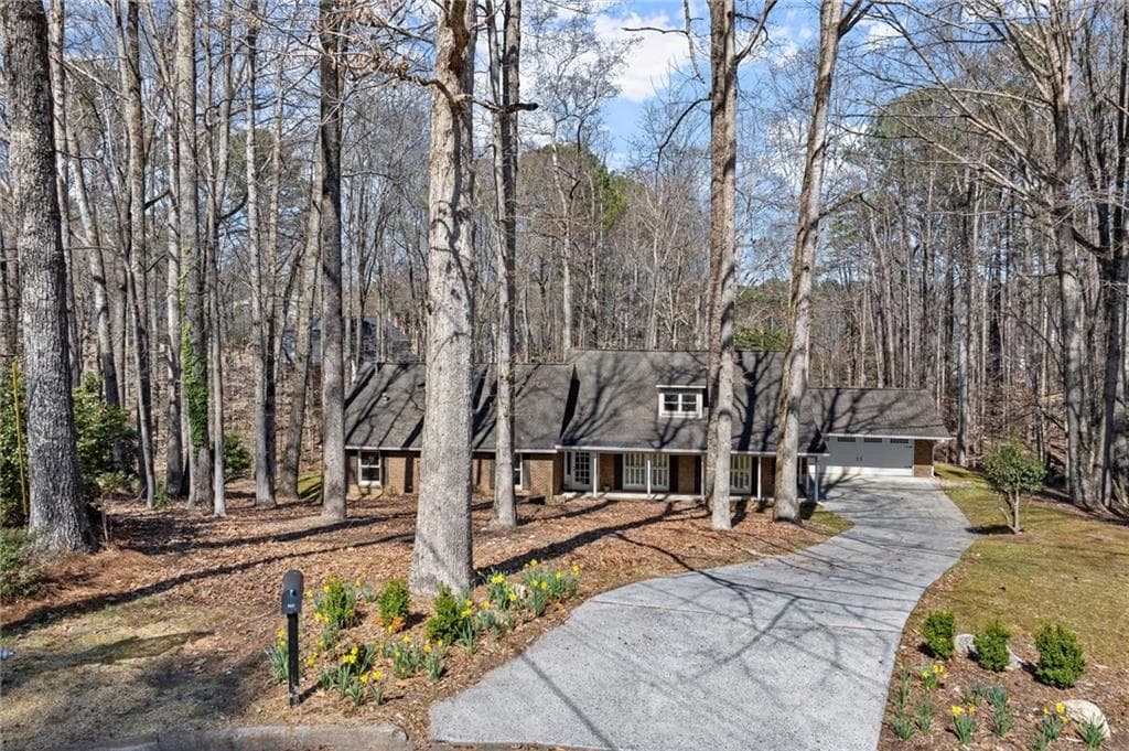 4 bedroom, 4 bathroom single family residence sold at 4011 Centre Court, Peachtree Corners, GA 30092