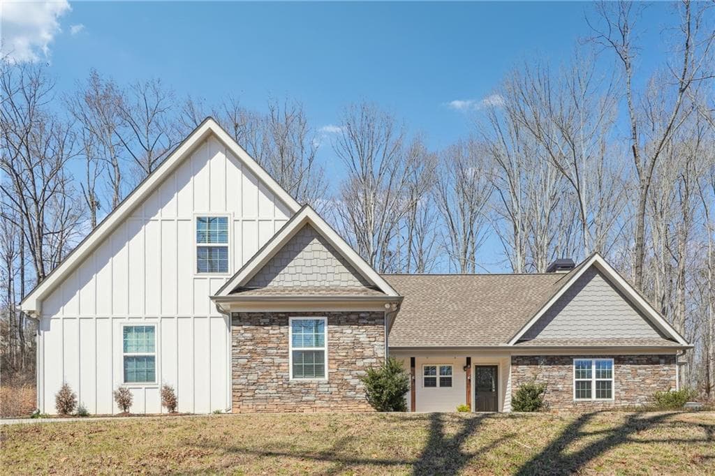 4 bedroom, 4 bathroom single family residence sold at 40 Oak Forest Drive, Oxford, GA 30054