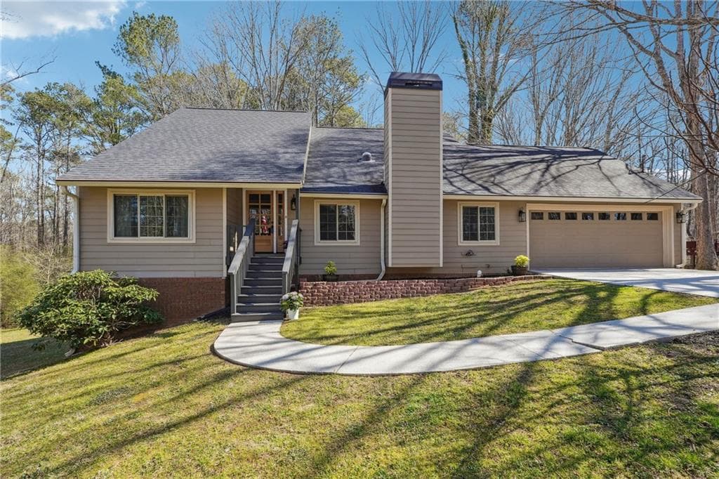 4 bedroom, 2 bathroom single family residence sold at 1108 GWENS Trail, Lilburn, GA 30047