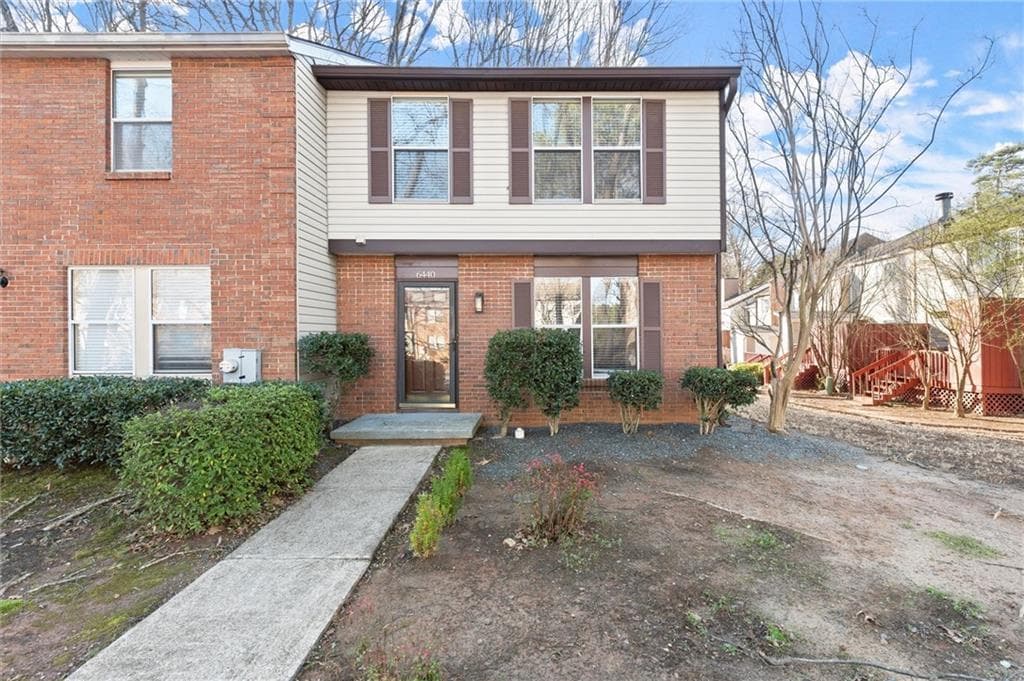 2 bedroom, 3 bathroom townhouse sold at 6440 Wedgewood Trace, Tucker, GA 30084