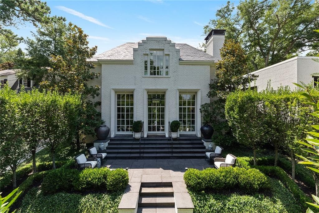 4 bedroom, 6 bathroom single family residence sold at 90 Polo Drive, Atlanta, GA 30309