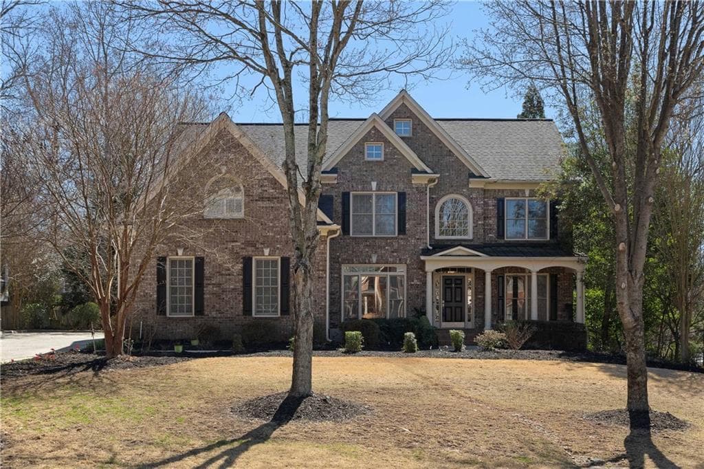 6 bedroom, 5 bathroom single family residence sold at 1615 Chattahoochee Run Drive, Suwanee, GA 30024