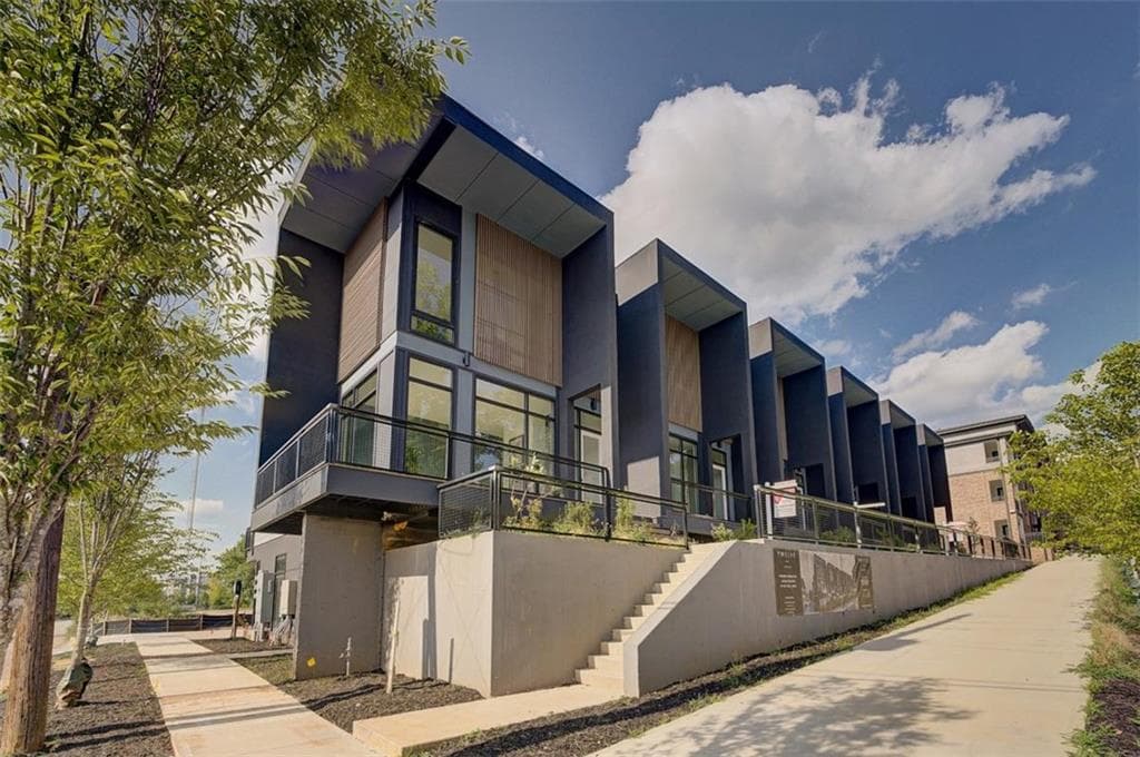 4 bedroom, 5 bathroom, 2,368 sq ft townhouse sold at 816 Berne Street 3, Atlanta, GA 30316