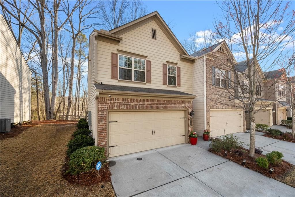 3 bedroom, 3 bathroom townhouse sold at 2515 Norwood Park Crossing, Atlanta, GA 30340
