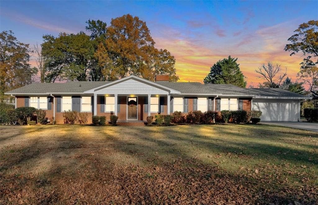 3 bedroom, 3 bathroom single family residence sold at 239 N Erwin Street, Cartersville, GA 30120