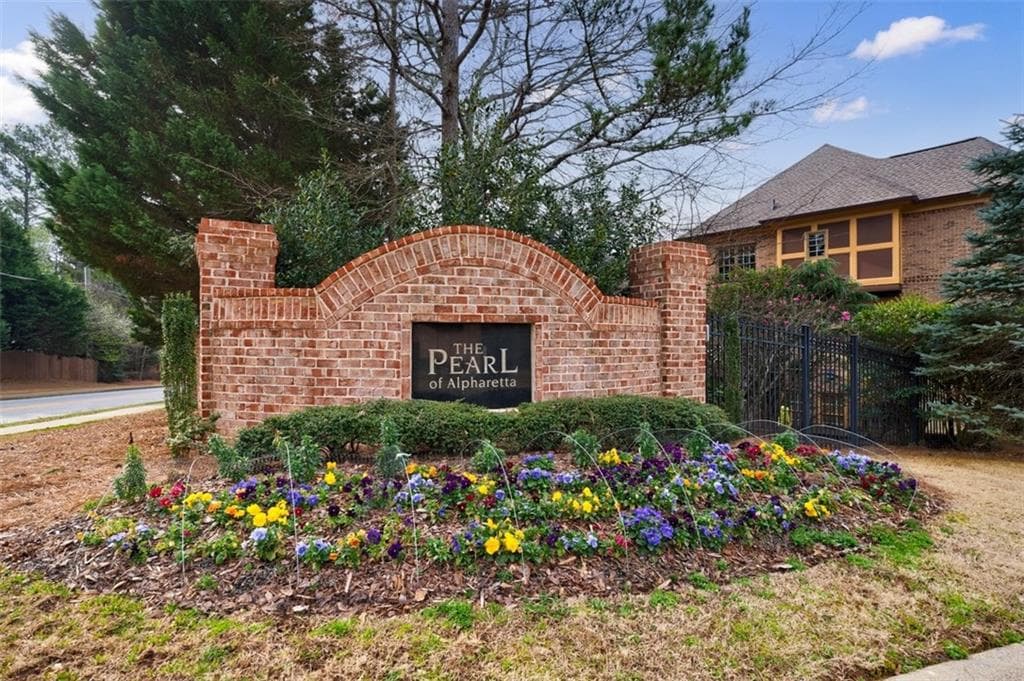 6 bedroom, 5 bathroom single family residence sold at 12519 Darvish Lane, Alpharetta, GA 30005