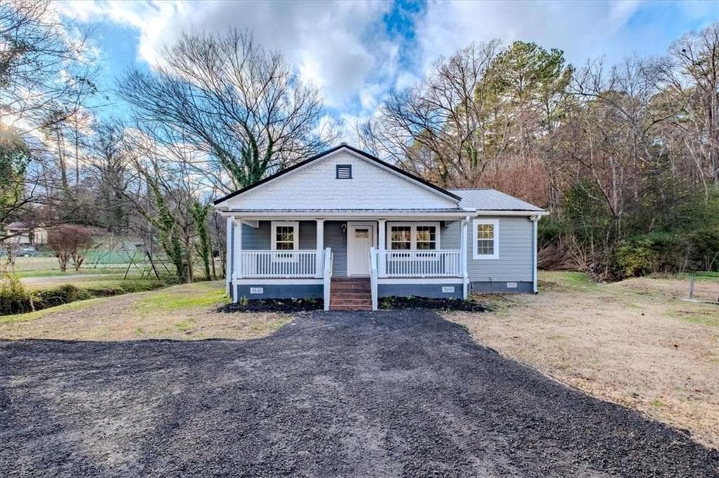 3 bedroom, 2 bathroom single family residence sold at 1526 Cave Spring Road, Rome, GA 30161