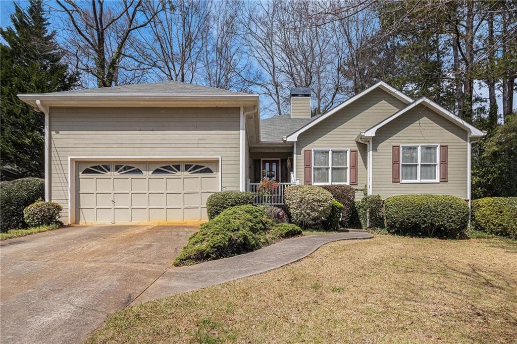 3 bedroom, 2 bathroom single family residence sold at 229 Larcom Lane, Griffin, GA 30224