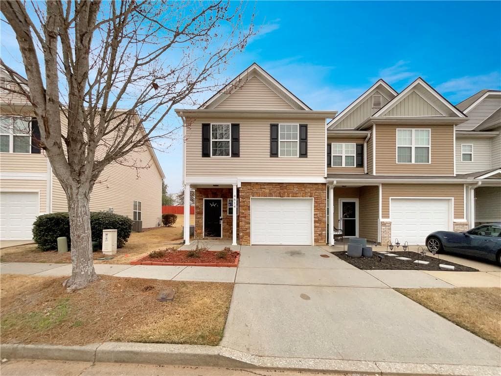 3 bedroom, 3 bathroom townhouse sold at 4614 Beacon Ridge Lane, Flowery Branch, GA 30542