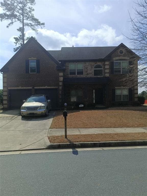 5 bedroom, 4 bathroom single family residence sold at 8413 Members Drive, Jonesboro, GA 30236