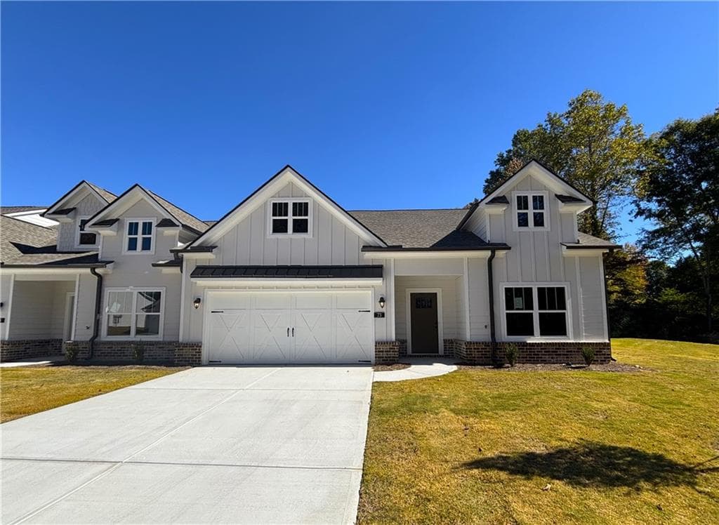 2 bedroom, 2 bathroom townhouse sold at 73 Village Court 8, Cleveland, GA 30528