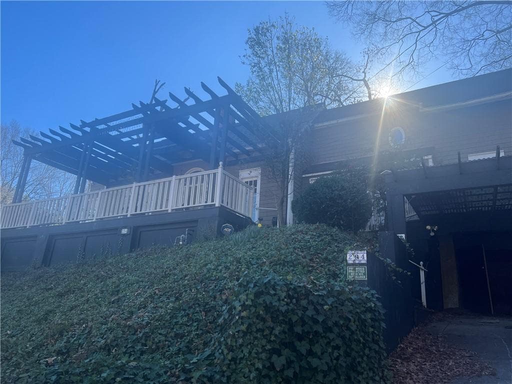 3 bedroom, 4 bathroom, 2,222 sq ft single family residence sold at 294 Hascall Road, Atlanta, GA 30309