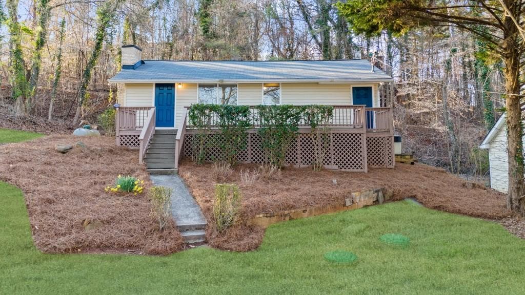 3 bedroom, 2 bathroom, 1,324 sq ft single family residence sold at 6965 Crystal Cove Trail, Gainesville, GA 30506