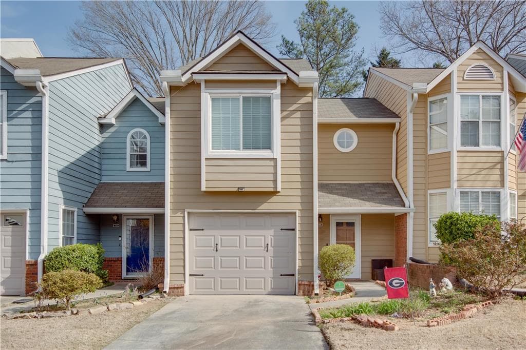 2 bedroom, 3 bathroom townhouse sold at 3225 Long Iron Drive, Lawrenceville, GA 30044
