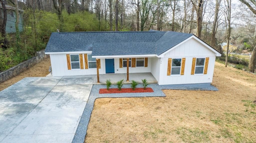 3 bedroom, 2 bathroom single family residence sold at 33 Fairview Street, Cartersville, GA 30120