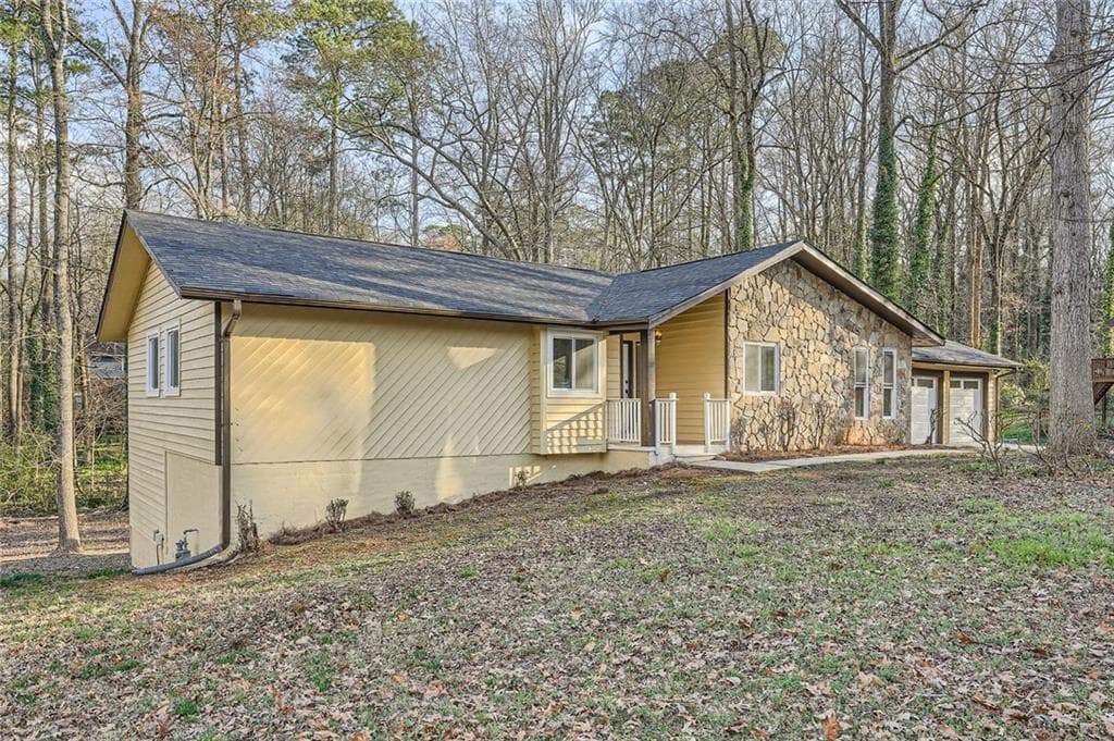 5 bedroom, 3 bathroom single family residence sold at 4716 Habersham Ridge, Lilburn, GA 30047