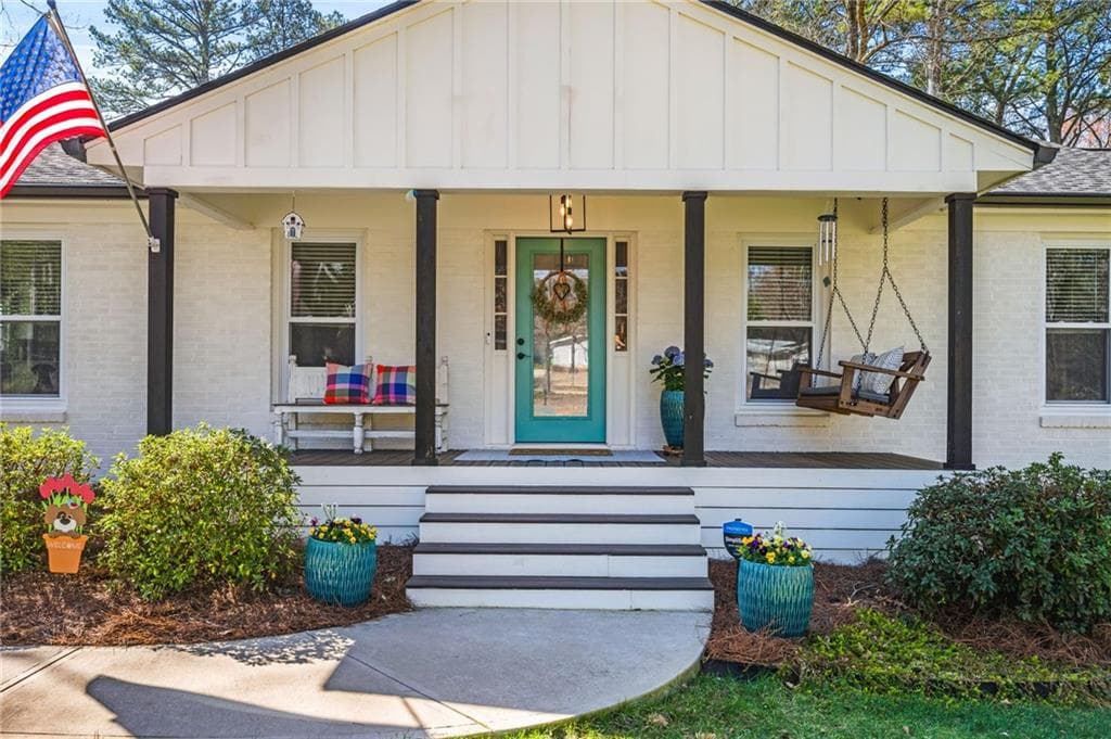 3 bedroom, 2 bathroom single family residence sold at 2120 Blaylock Drive, Marietta, GA 30062