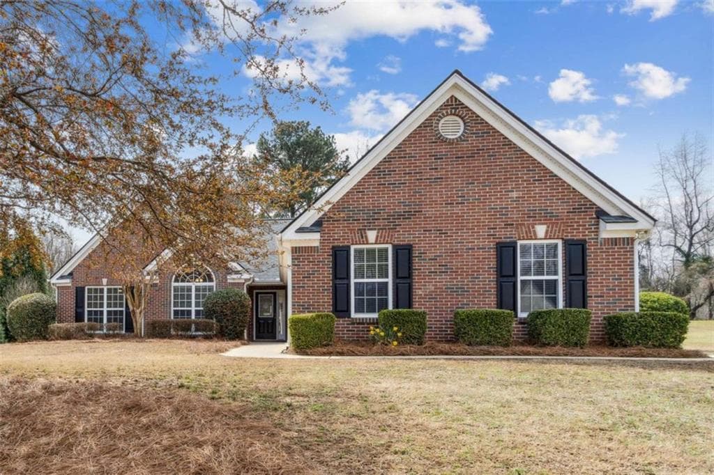 4 bedroom, 2 bathroom single family residence sold at 217 Blue Grass Drive, Jefferson, GA 30549