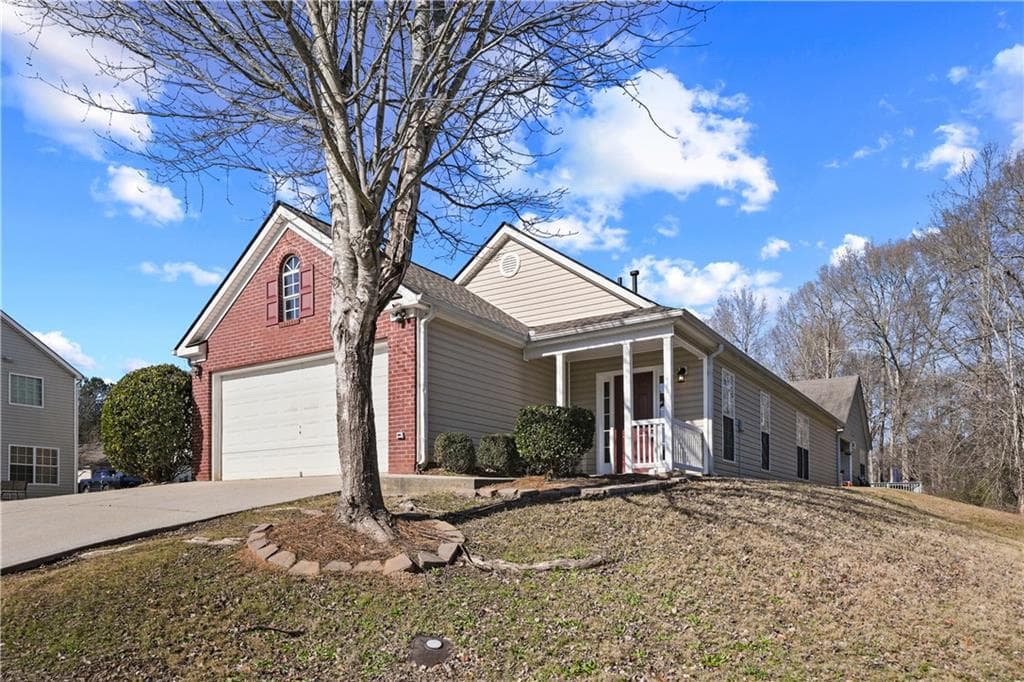 3 bedroom, 2 bathroom single family residence sold at 4628 Rolling Brook Court, Union City, GA 30291