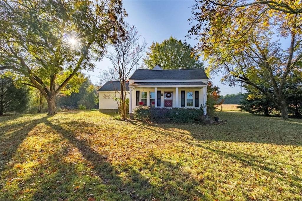 3 bedroom, 2 bathroom single family residence sold at 1730 Lee Peters Road, Loganville, GA 30052