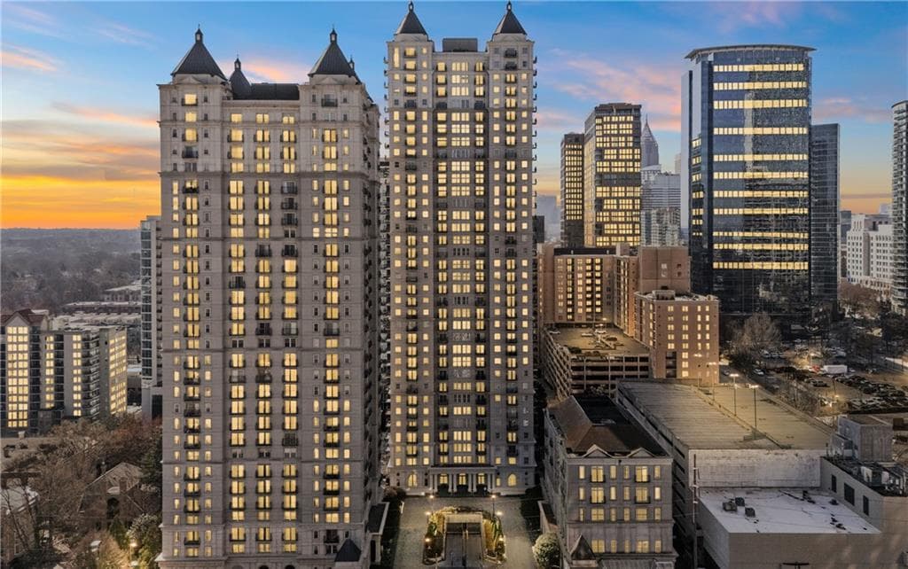 2 bedroom, 2 bathroom condominium sold at 195 14th Street 2105, Atlanta, GA 30309