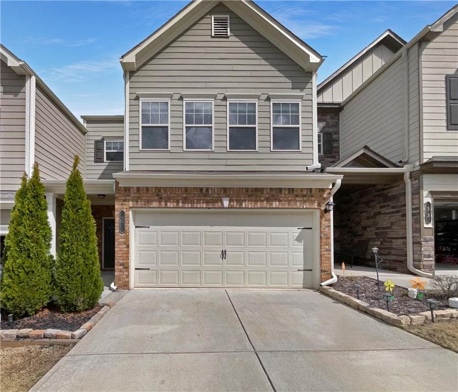 3 bedroom, 3 bathroom, 1,921 sq ft townhouse sold at 27 Crescent Chase, Dallas, GA 30157