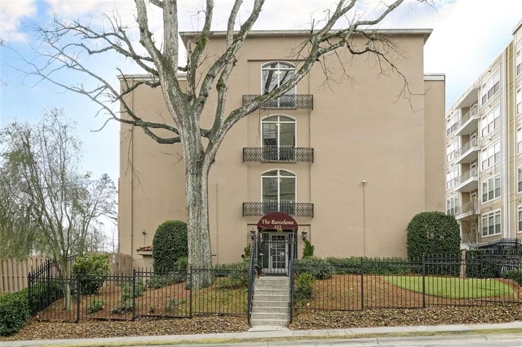 395 PHARR Road 305, Atlanta, GA 30305 — most recent listing photo