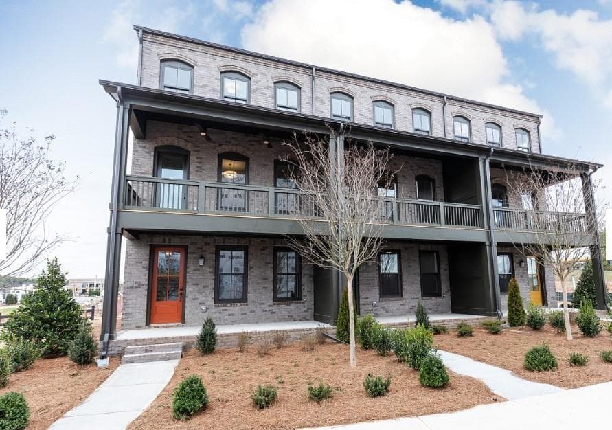 3 bedroom, 4 bathroom townhouse sold at 6505 Cortland Walk, Alpharetta, GA 30005