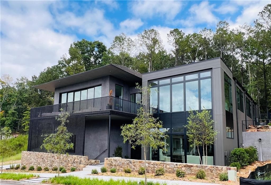 4 bedroom, 6 bathroom, 5,082 sq ft single family residence for sale at 1131 Lupo Loop, Chattahoochee Hills, GA 30268
