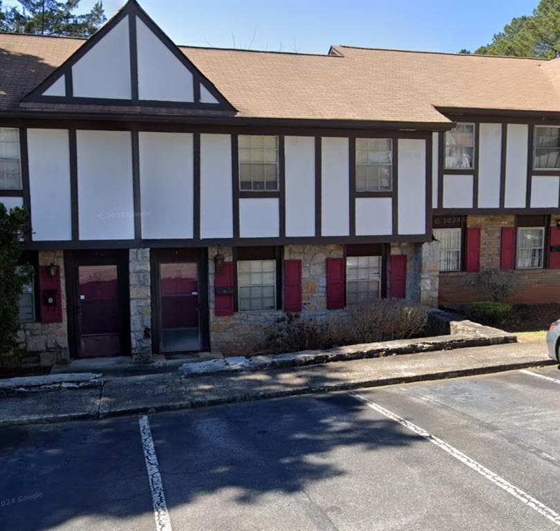 3 bedroom, 3 bathroom townhouse sold at 1411 Brixton Circle, Stone Mountain, GA 30083