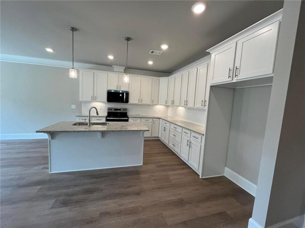 3 bedroom, 3 bathroom, 1,969 sq ft townhouse for sale at 21 Creekside Commons Drive, Hoschton, GA 30548 — photo 5