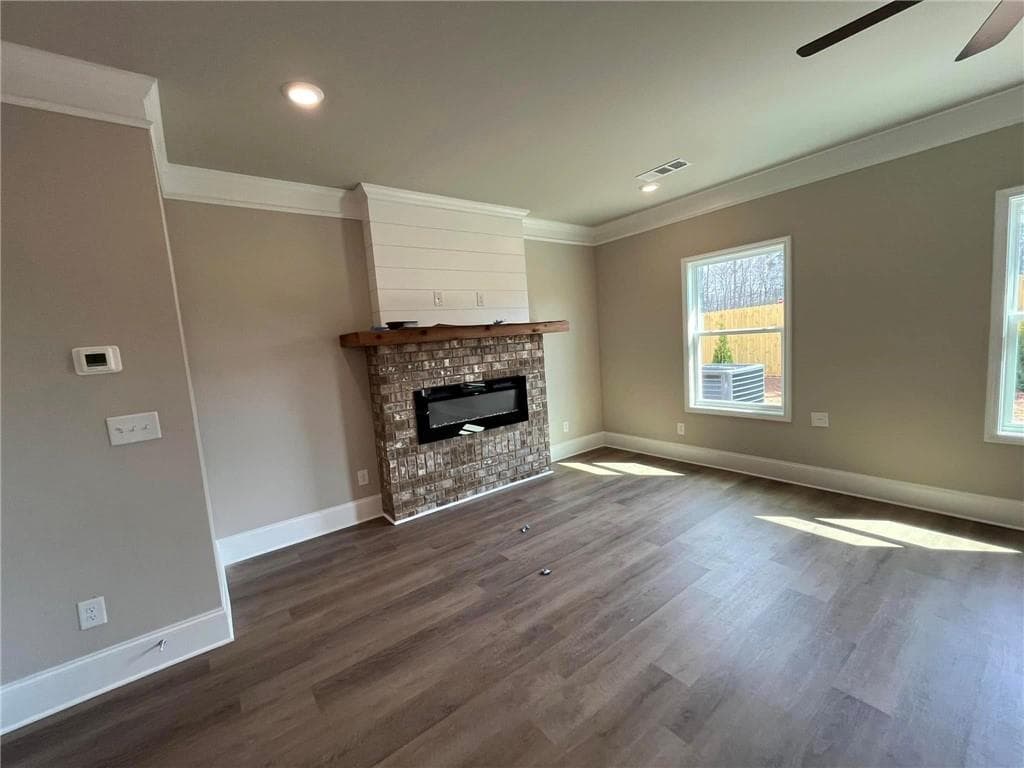 3 bedroom, 3 bathroom, 1,969 sq ft townhouse for sale at 21 Creekside Commons Drive, Hoschton, GA 30548 — photo 8