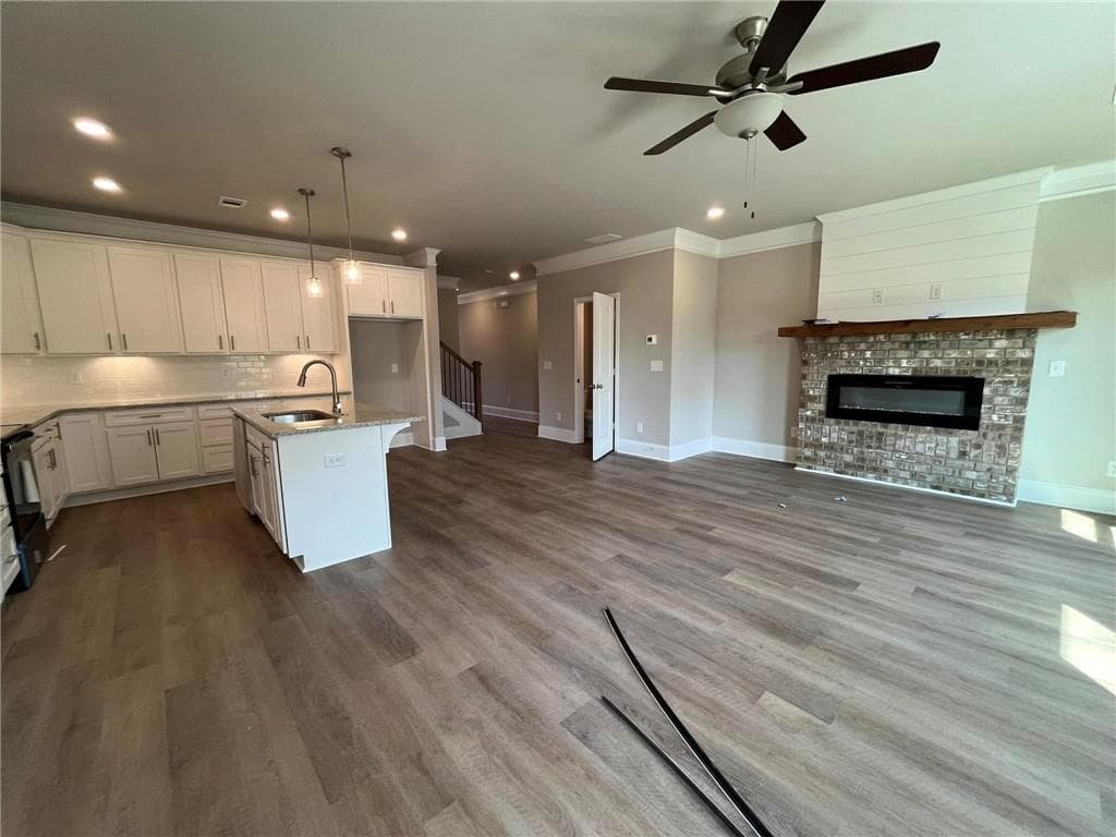 3 bedroom, 3 bathroom, 1,969 sq ft townhouse for sale at 21 Creekside Commons Drive, Hoschton, GA 30548 — photo 10