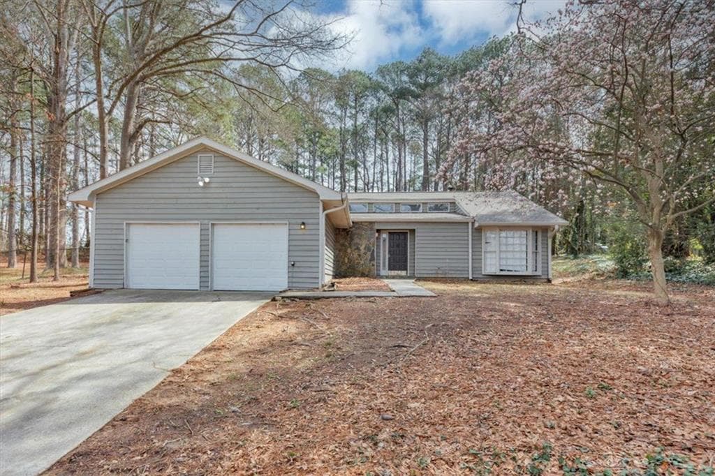 7018 CHIMNEY RIDGE Drive, Riverdale, GA 30296 — most recent listing photo