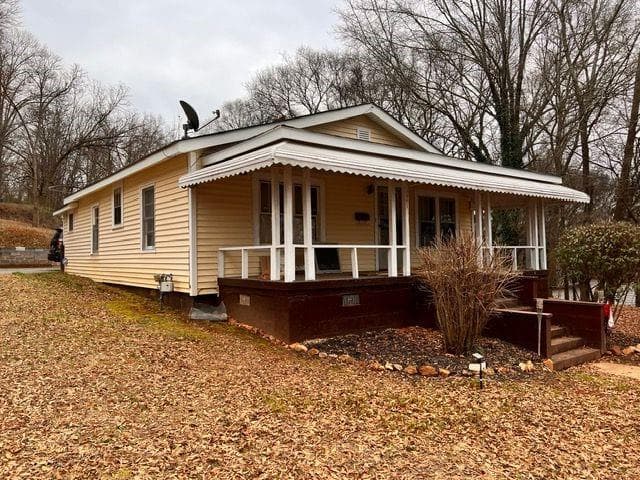 2 bedroom, 1 bathroom single family residence sold at 121 ROOSEVELT Street, Cartersville, GA 30120