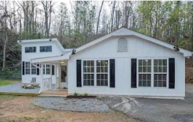 3 bedroom, 2 bathroom single family residence sold at 549 Poole Road, Ball Ground, GA 30107