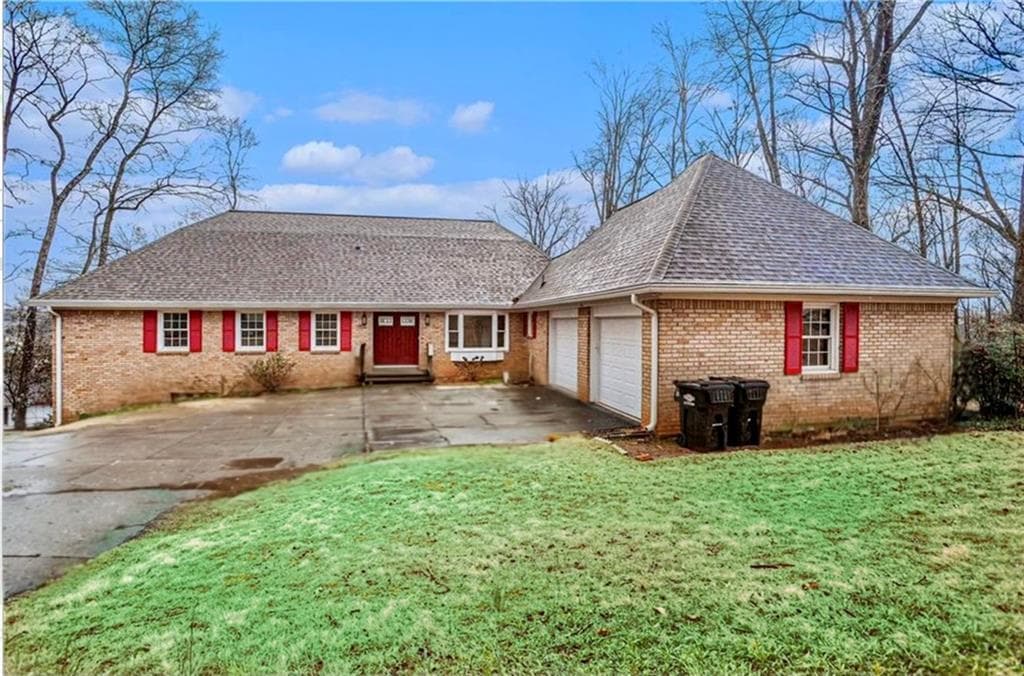 5 bedroom, 3 bathroom single family residence sold at 448 Buckingham Drive, Marietta, GA 30066